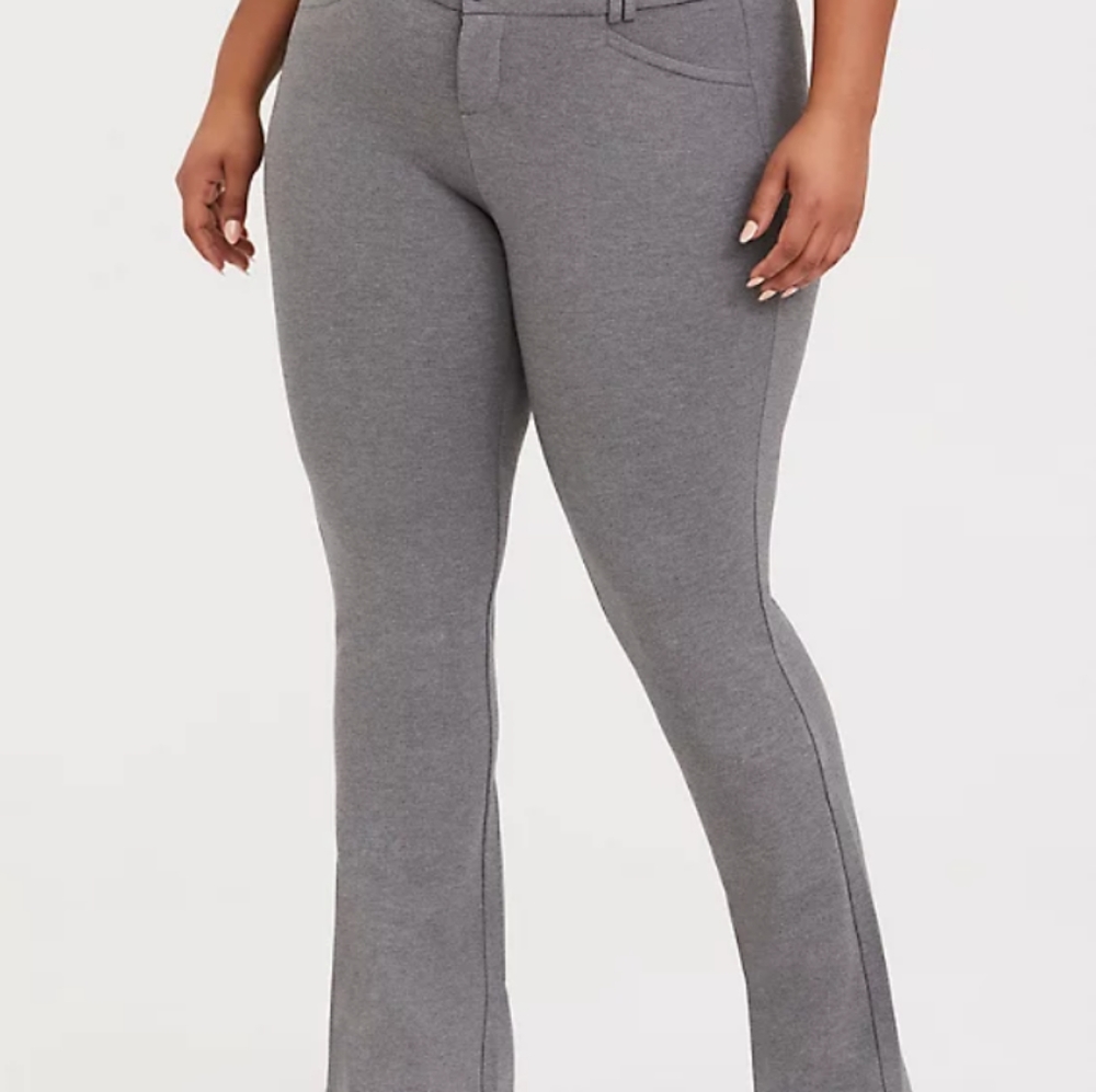 NWOT Torrid studio grey ponte slacks